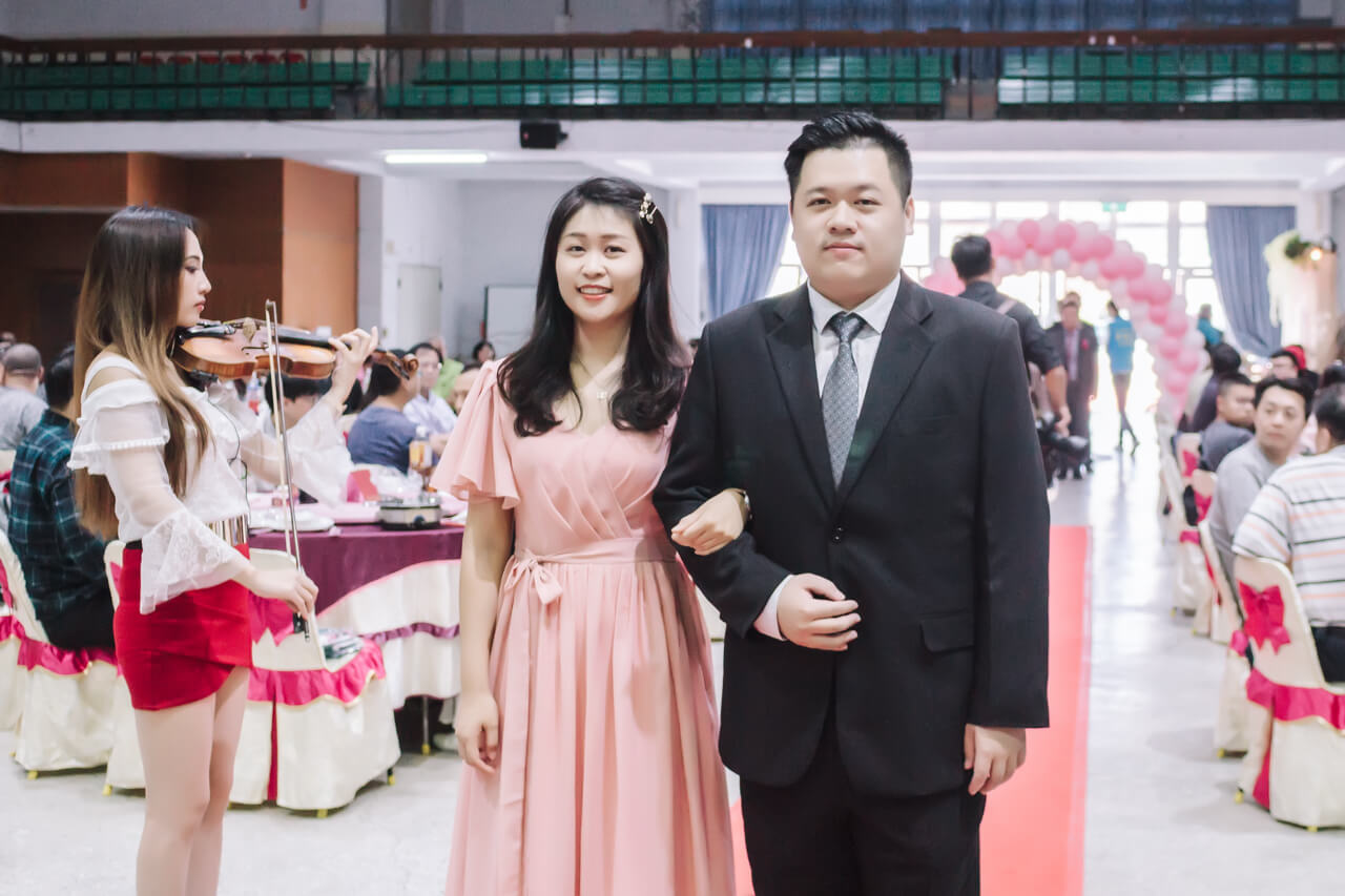 13a9a4db72a07330506be2db9805c61d 婚禮紀錄｜高雄婚攝｜迎娶＋午宴｜類婚紗｜岡山高中禮堂宴客