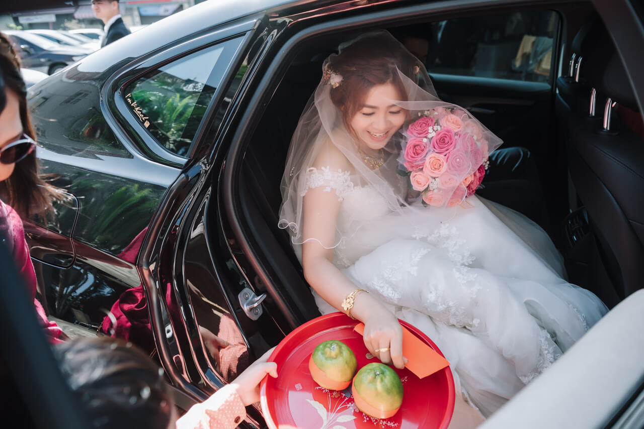 1650d1e277a299dd6037fc60ae9e35dc 婚禮紀錄｜高雄婚攝｜迎娶＋午宴｜類婚紗｜岡山高中禮堂宴客