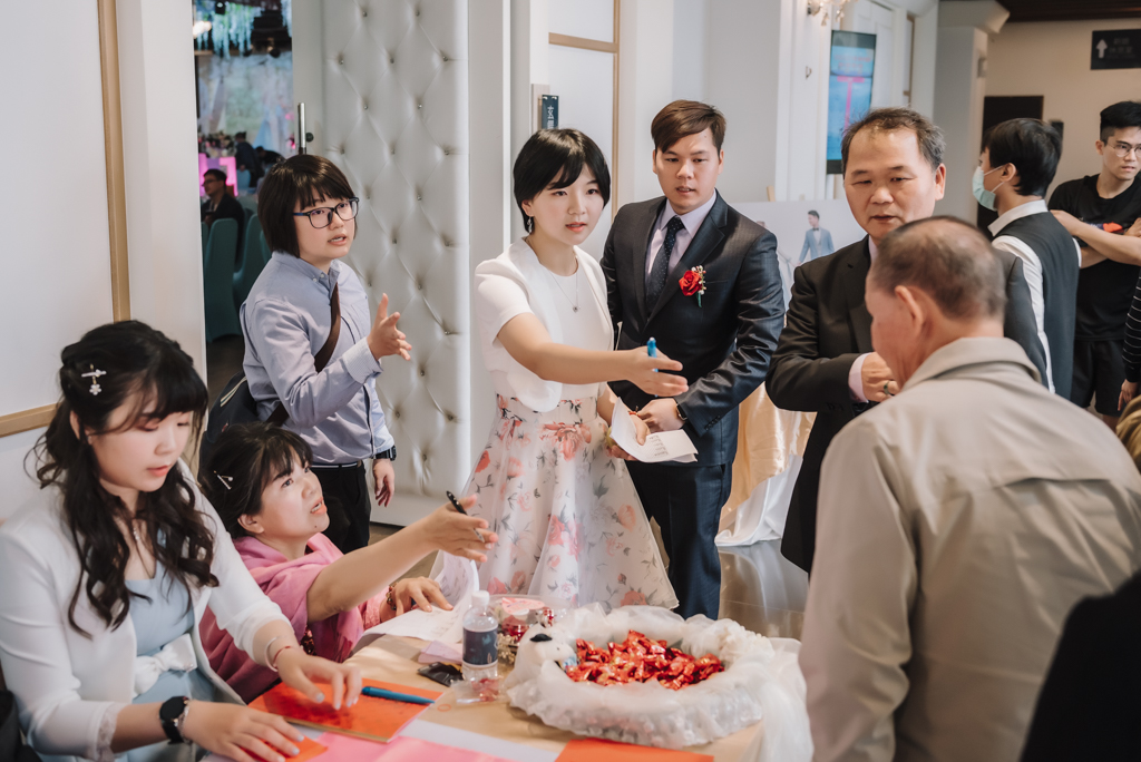202004100944549 婚禮紀錄｜高雄婚攝｜台南婚攝｜南部婚攝｜海軍劍門進場｜浪漫帆船二次進場｜類婚紗｜迎娶＋午宴｜玄饌海宴會館｜宴客篇｜