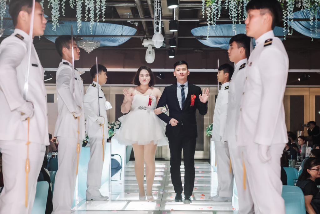 2020041009470737 婚禮紀錄｜高雄婚攝｜台南婚攝｜南部婚攝｜海軍劍門進場｜浪漫帆船二次進場｜類婚紗｜迎娶＋午宴｜玄饌海宴會館｜宴客篇｜