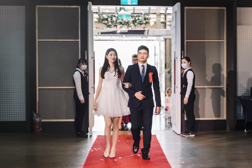 2020041009471324 婚禮紀錄｜高雄婚攝｜台南婚攝｜南部婚攝｜海軍劍門進場｜浪漫帆船二次進場｜類婚紗｜迎娶＋午宴｜玄饌海宴會館｜宴客篇｜