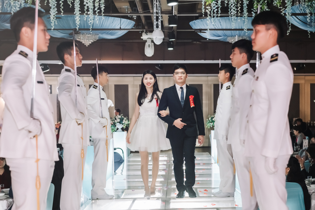 2020041009472055 婚禮紀錄｜高雄婚攝｜台南婚攝｜南部婚攝｜海軍劍門進場｜浪漫帆船二次進場｜類婚紗｜迎娶＋午宴｜玄饌海宴會館｜宴客篇｜