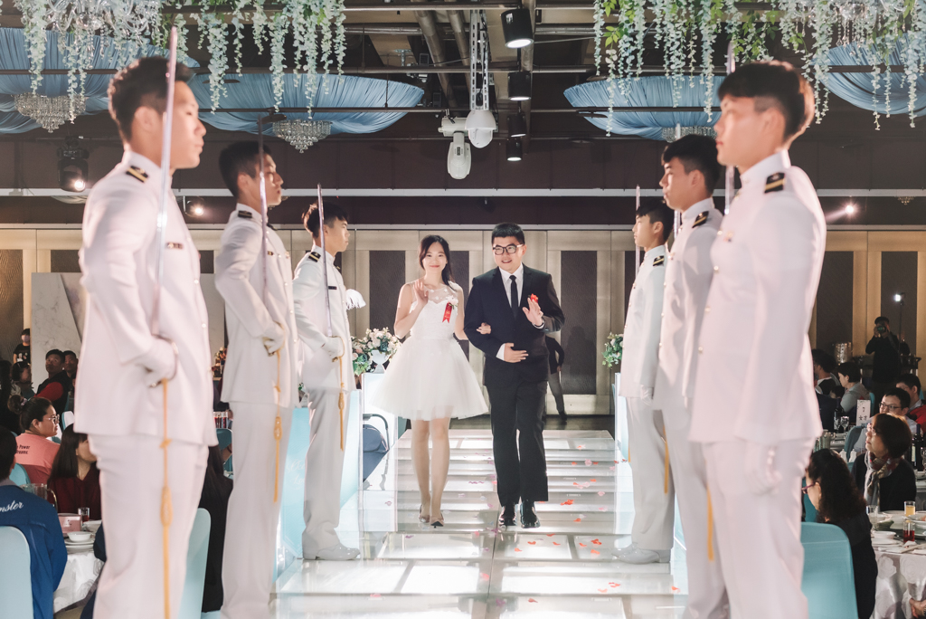 2020041009473384 婚禮紀錄｜高雄婚攝｜台南婚攝｜南部婚攝｜海軍劍門進場｜浪漫帆船二次進場｜類婚紗｜迎娶＋午宴｜玄饌海宴會館｜宴客篇｜
