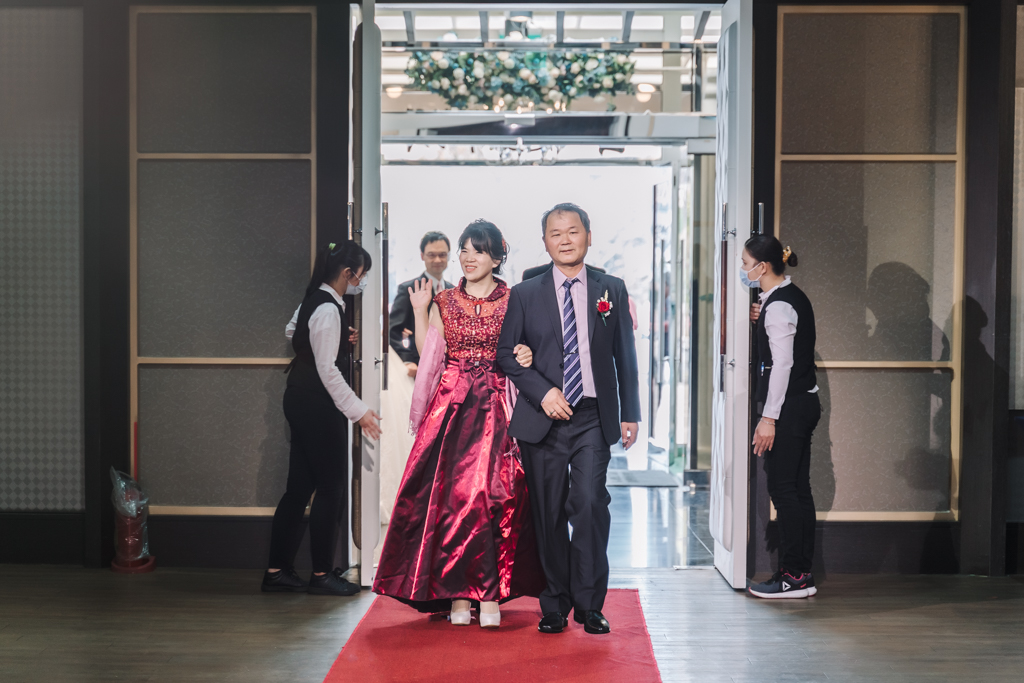 2020041009474022 婚禮紀錄｜高雄婚攝｜台南婚攝｜南部婚攝｜海軍劍門進場｜浪漫帆船二次進場｜類婚紗｜迎娶＋午宴｜玄饌海宴會館｜宴客篇｜