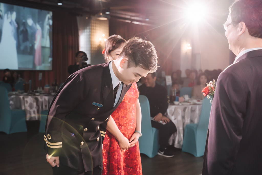 2020041009483968 婚禮紀錄｜高雄婚攝｜台南婚攝｜南部婚攝｜海軍劍門進場｜浪漫帆船二次進場｜類婚紗｜迎娶＋午宴｜玄饌海宴會館｜宴客篇｜