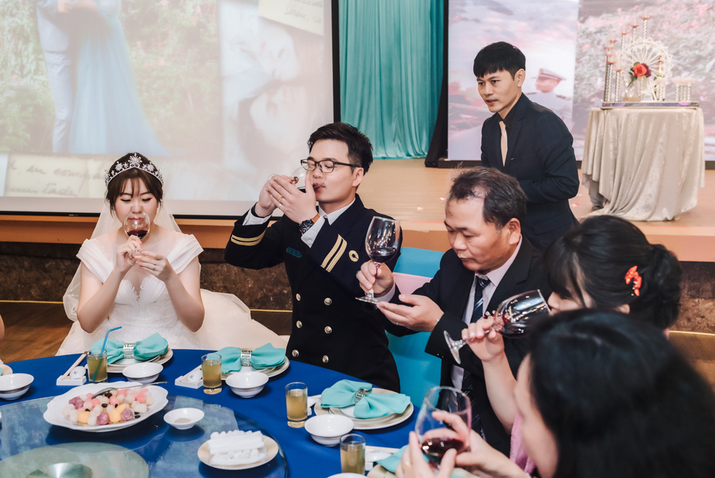2020041009521340 婚禮紀錄｜高雄婚攝｜台南婚攝｜南部婚攝｜海軍劍門進場｜浪漫帆船二次進場｜類婚紗｜迎娶＋午宴｜玄饌海宴會館｜宴客篇｜