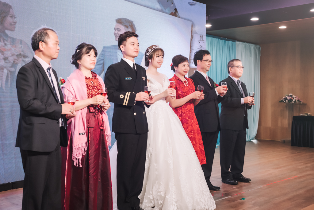 2020041009532963 婚禮紀錄｜高雄婚攝｜台南婚攝｜南部婚攝｜海軍劍門進場｜浪漫帆船二次進場｜類婚紗｜迎娶＋午宴｜玄饌海宴會館｜宴客篇｜