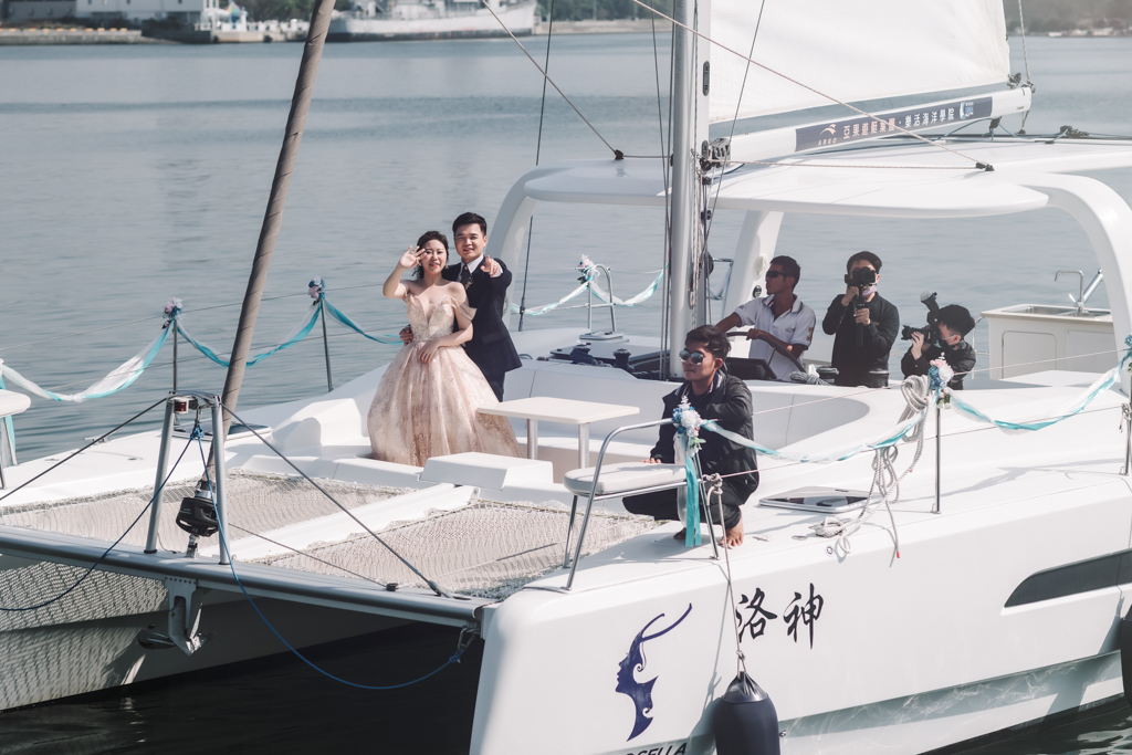 2020041009560745 婚禮紀錄｜高雄婚攝｜台南婚攝｜南部婚攝｜海軍劍門進場｜浪漫帆船二次進場｜類婚紗｜迎娶＋午宴｜玄饌海宴會館｜宴客篇｜