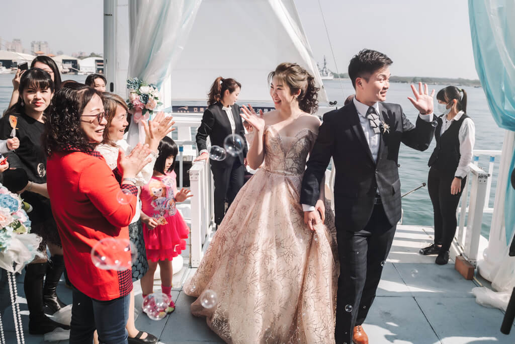 202004100957205 婚禮紀錄｜高雄婚攝｜台南婚攝｜南部婚攝｜海軍劍門進場｜浪漫帆船二次進場｜類婚紗｜迎娶＋午宴｜玄饌海宴會館｜宴客篇｜