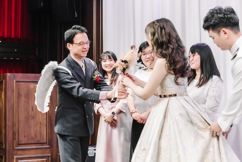 2020041010562054 婚禮紀錄｜高雄婚攝｜南部婚攝｜龍鳳掛｜唱歌二次進場｜Switch遊戲活動｜類婚紗｜歸寧午宴｜老新台菜｜宴客篇｜