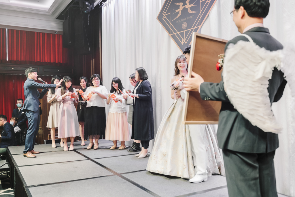 2020041010570023 婚禮紀錄｜高雄婚攝｜南部婚攝｜龍鳳掛｜唱歌二次進場｜Switch遊戲活動｜類婚紗｜歸寧午宴｜老新台菜｜宴客篇｜