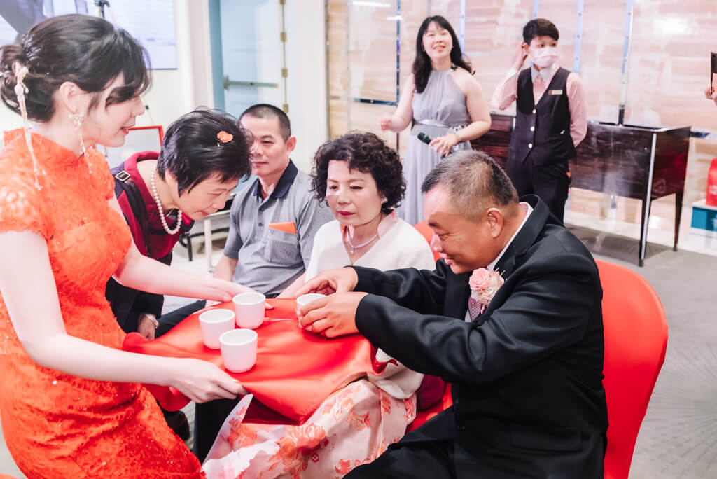 202004140440059 婚禮紀錄|高雄婚攝|南部婚攝|類婚紗|訂婚|迎娶|午宴|高雄林皇宮|儀式篇|