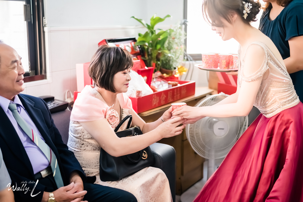 2020112315185946 |婚禮紀錄|高雄婚攝|南部婚攝|類婚紗|雙儀式午宴|闖關遊戲|訂婚迎娶|拜別父母|高雄富苑囍宴會館|儀式篇|