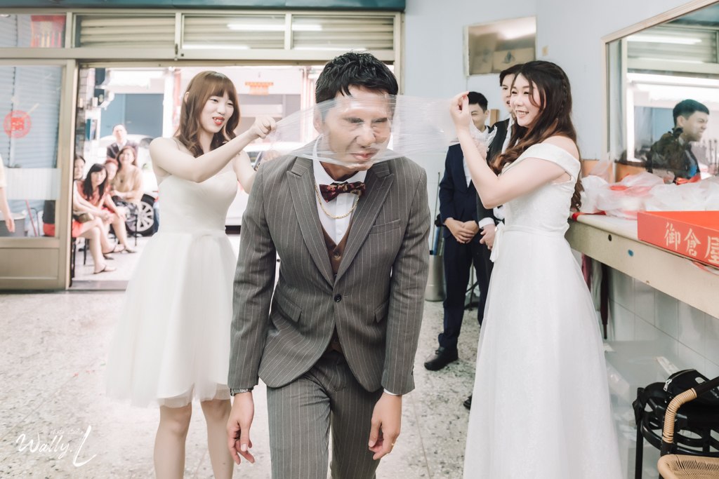 2020112315354216 |婚禮紀錄|高雄婚攝|南部婚攝|類婚紗|雙儀式午宴|闖關遊戲|訂婚迎娶|拜別父母|高雄富苑囍宴會館|儀式篇|