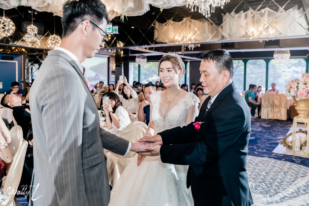 2020112316112370 ｜婚禮紀錄｜高雄婚攝｜南部婚攝｜類婚紗｜雙儀式午宴｜交付儀式｜二進敲杯｜宴客遊戲｜高雄富苑囍宴會館｜宴客篇｜