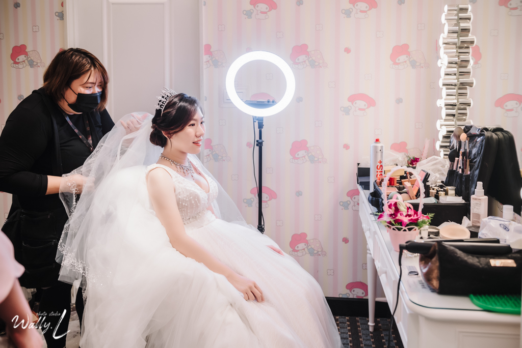 202012161331259 ｜婚禮紀錄｜高雄婚攝｜屏東婚攝｜南部婚攝｜類婚紗｜純午宴｜交付儀式｜二進敲杯｜抽捧花｜屏東維多莉亞婚宴會館｜