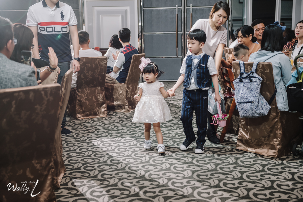 2020121613341567 ｜婚禮紀錄｜高雄婚攝｜屏東婚攝｜南部婚攝｜類婚紗｜純午宴｜交付儀式｜二進敲杯｜抽捧花｜屏東維多莉亞婚宴會館｜