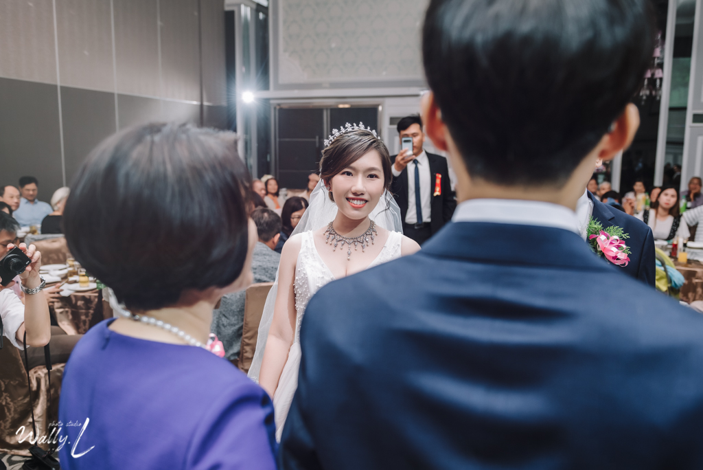 2020121615132328 ｜婚禮紀錄｜高雄婚攝｜屏東婚攝｜南部婚攝｜類婚紗｜純午宴｜交付儀式｜二進敲杯｜抽捧花｜屏東維多莉亞婚宴會館｜