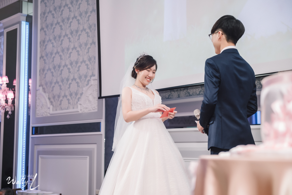 2020121615180936 ｜婚禮紀錄｜高雄婚攝｜屏東婚攝｜南部婚攝｜類婚紗｜純午宴｜交付儀式｜二進敲杯｜抽捧花｜屏東維多莉亞婚宴會館｜