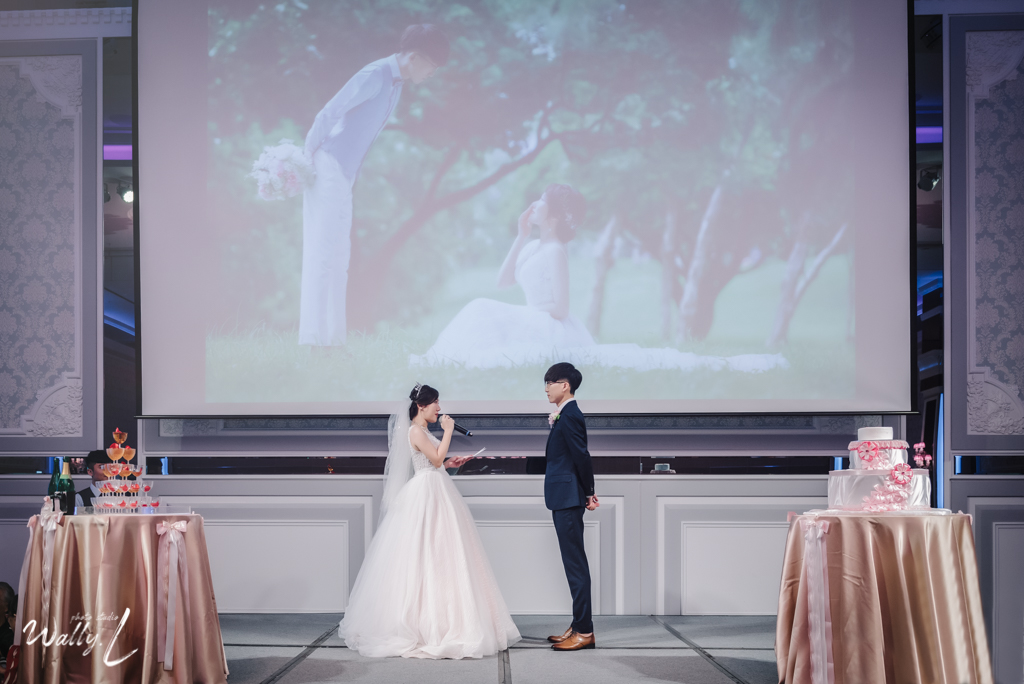 2020121615184029 ｜婚禮紀錄｜高雄婚攝｜屏東婚攝｜南部婚攝｜類婚紗｜純午宴｜交付儀式｜二進敲杯｜抽捧花｜屏東維多莉亞婚宴會館｜