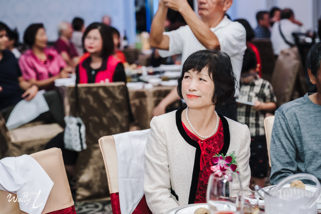 2020121615190969 ｜婚禮紀錄｜高雄婚攝｜屏東婚攝｜南部婚攝｜類婚紗｜純午宴｜交付儀式｜二進敲杯｜抽捧花｜屏東維多莉亞婚宴會館｜