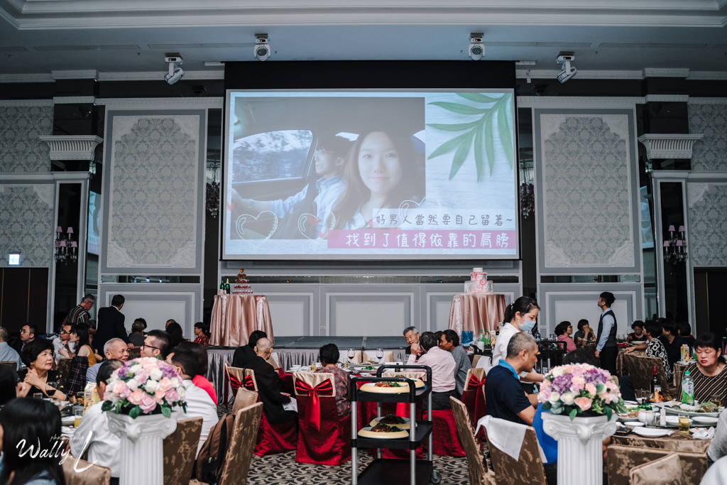 2020121615283154 ｜婚禮紀錄｜高雄婚攝｜屏東婚攝｜南部婚攝｜類婚紗｜純午宴｜交付儀式｜二進敲杯｜抽捧花｜屏東維多莉亞婚宴會館｜