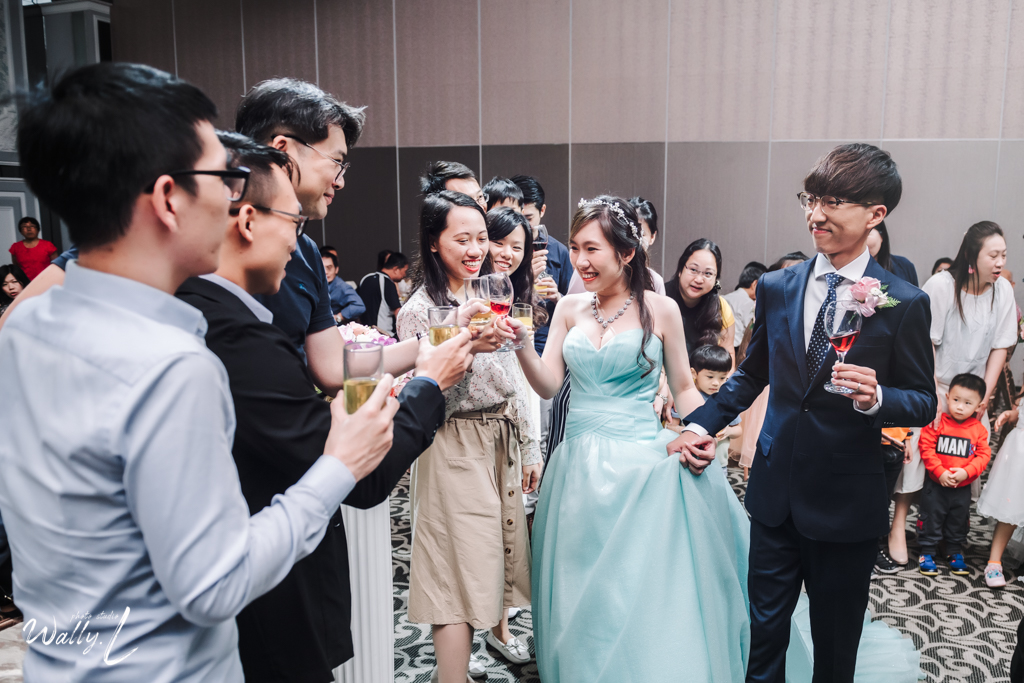 202012161529187 ｜婚禮紀錄｜高雄婚攝｜屏東婚攝｜南部婚攝｜類婚紗｜純午宴｜交付儀式｜二進敲杯｜抽捧花｜屏東維多莉亞婚宴會館｜