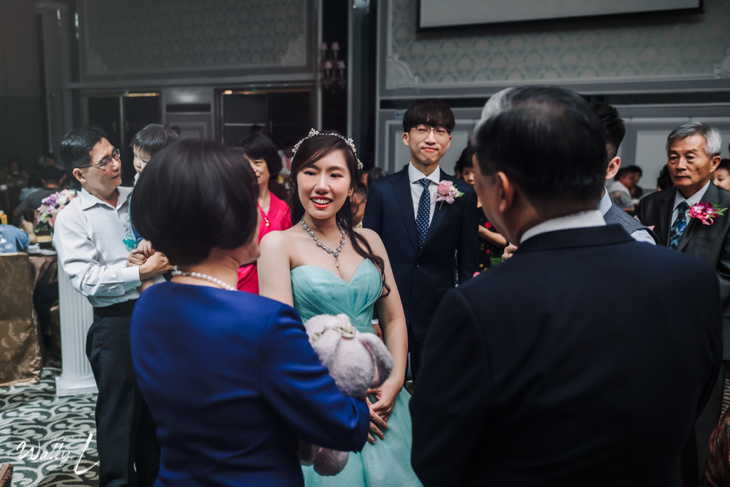 2020121615305523 ｜婚禮紀錄｜高雄婚攝｜屏東婚攝｜南部婚攝｜類婚紗｜純午宴｜交付儀式｜二進敲杯｜抽捧花｜屏東維多莉亞婚宴會館｜
