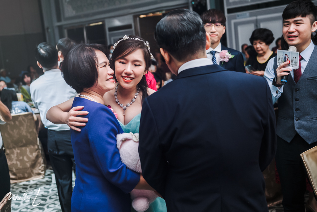 2020121615310161 ｜婚禮紀錄｜高雄婚攝｜屏東婚攝｜南部婚攝｜類婚紗｜純午宴｜交付儀式｜二進敲杯｜抽捧花｜屏東維多莉亞婚宴會館｜