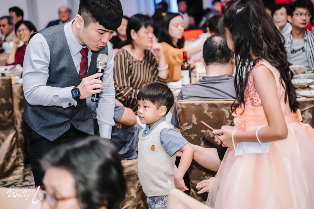 2020121615332289 ｜婚禮紀錄｜高雄婚攝｜屏東婚攝｜南部婚攝｜類婚紗｜純午宴｜交付儀式｜二進敲杯｜抽捧花｜屏東維多莉亞婚宴會館｜