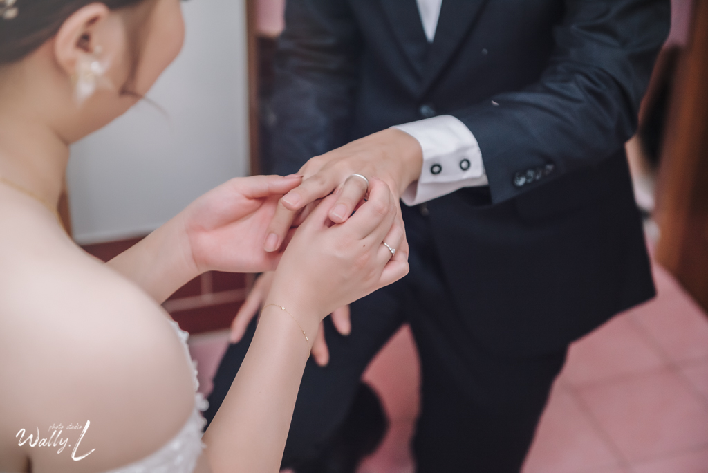 202012251339353 ｜婚禮紀錄｜高雄婚攝｜屏東婚攝｜南部婚攝｜類婚紗｜儀式午宴｜交付儀式｜二進唱歌｜屏東和樂婚宴會館｜儀式篇｜