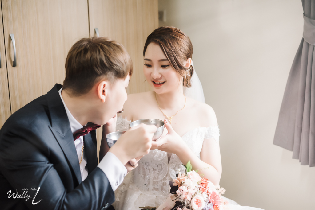 2020122513534016 ｜婚禮紀錄｜高雄婚攝｜屏東婚攝｜南部婚攝｜類婚紗｜儀式午宴｜交付儀式｜二進唱歌｜屏東和樂婚宴會館｜儀式篇｜