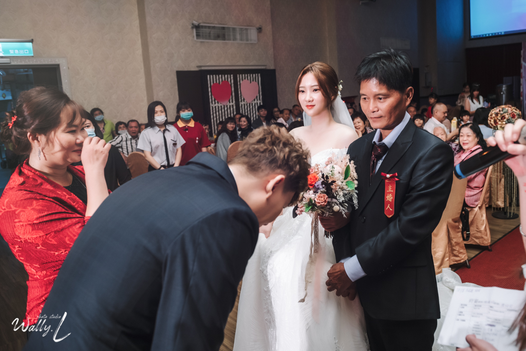 2020122514100254 |婚禮紀錄|高雄婚攝|屏東婚攝|南部婚攝|類婚紗|儀式午宴|交付儀式|二進唱歌|屏東和樂婚宴會館|宴客篇|