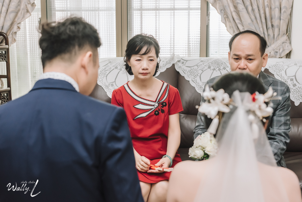 2021013112411610 ｜婚禮紀錄｜高雄婚攝｜屏東婚攝｜南部婚攝｜儀式午宴｜訂婚儀式｜迎娶儀式｜奉茶｜拜別父母｜儀式篇｜