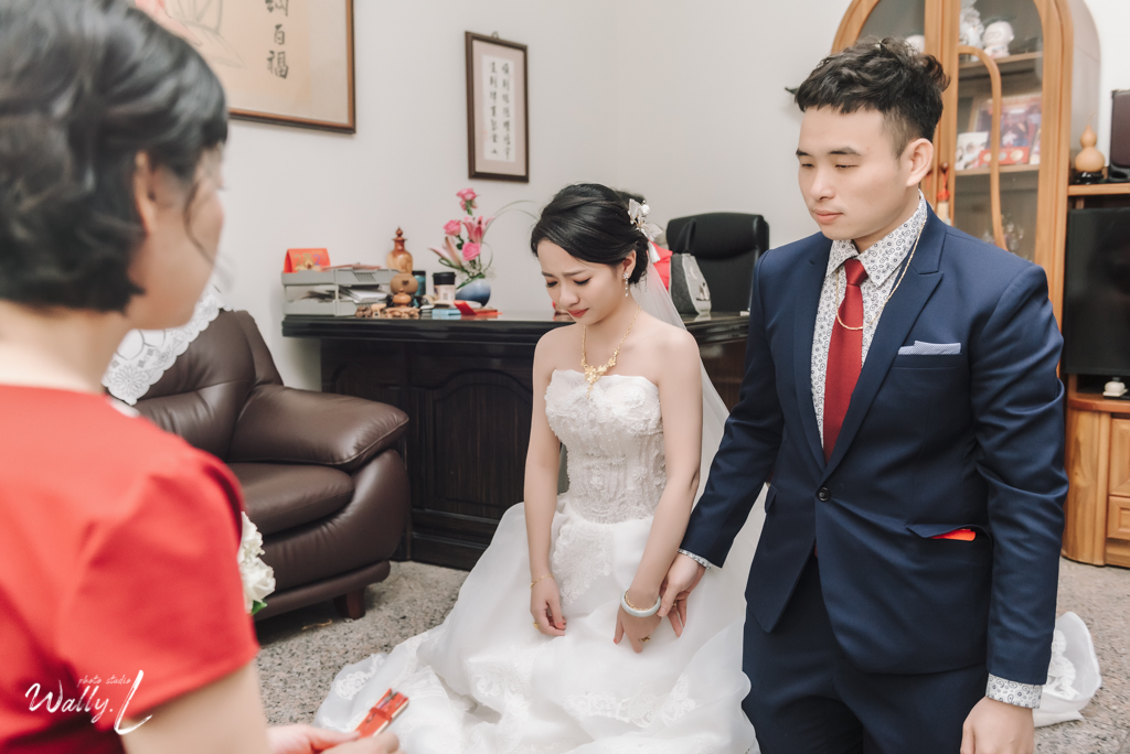20210131124131100 ｜婚禮紀錄｜高雄婚攝｜屏東婚攝｜南部婚攝｜儀式午宴｜訂婚儀式｜迎娶儀式｜奉茶｜拜別父母｜儀式篇｜