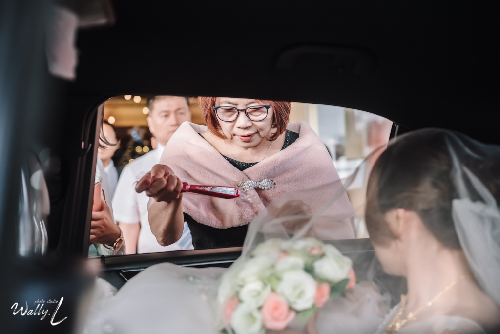 2021020503344690 |婚禮紀錄|高雄婚攝|婚攝推薦|南部婚攝|儀式午宴|迎娶儀式|拜別父母|高雄圓山飯店|儀式篇|