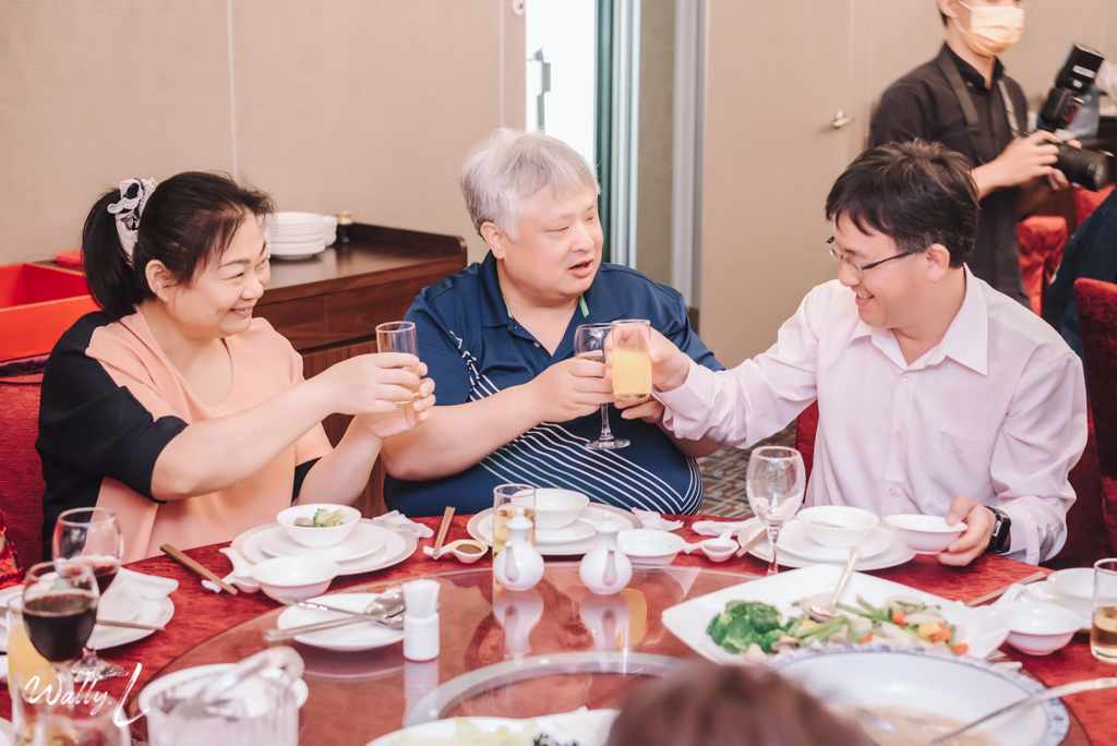 2021052514523718 婚禮紀錄｜高雄婚攝｜南部婚攝｜訂婚午宴｜屏東維多莉亞婚宴會館｜