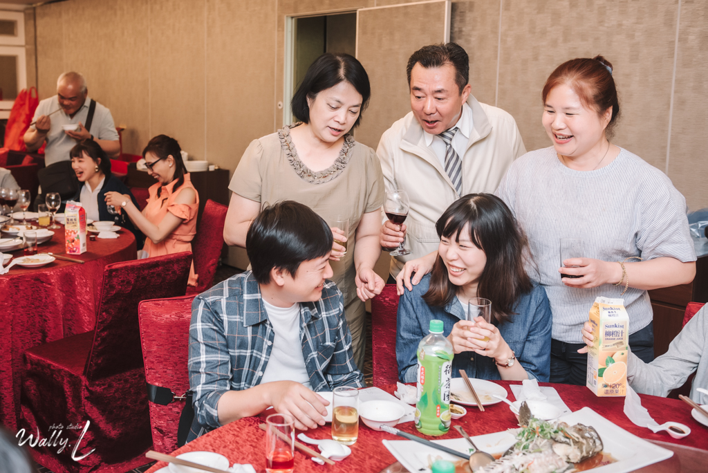 2021052514562440 婚禮紀錄｜高雄婚攝｜南部婚攝｜訂婚午宴｜屏東維多莉亞婚宴會館｜