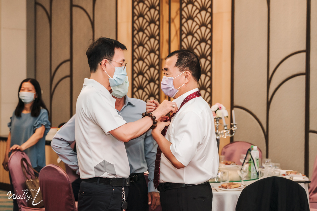 2021062104363376 婚禮紀錄｜高雄婚攝｜南部婚攝｜訂婚儀式｜類婚紗｜漢來大飯店巨蛋會館｜