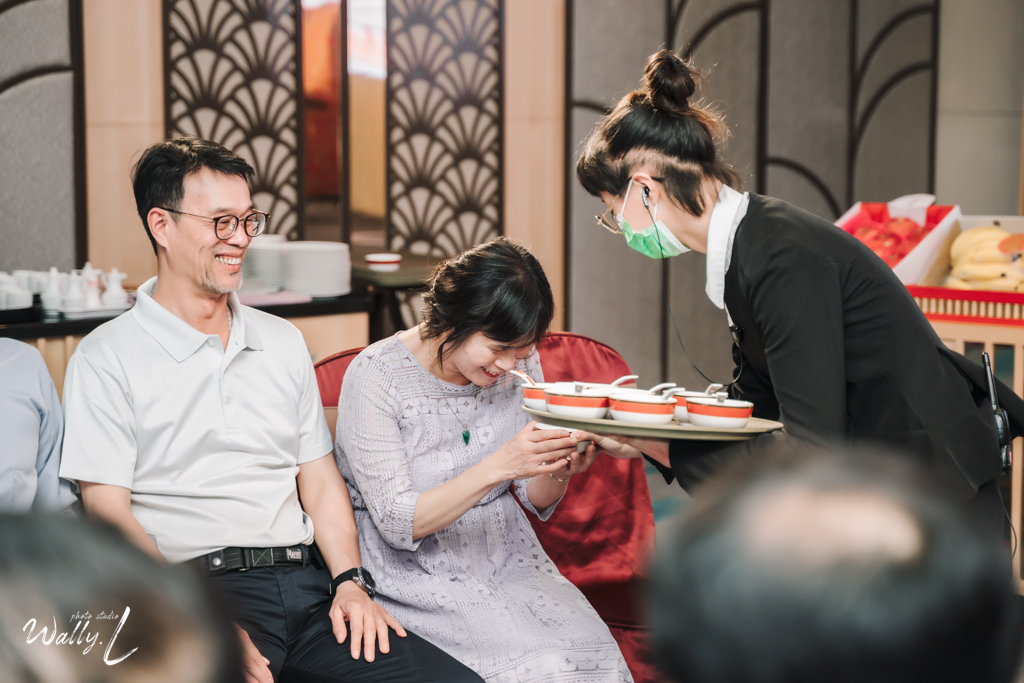 2021062104382965 婚禮紀錄｜高雄婚攝｜南部婚攝｜訂婚儀式｜類婚紗｜漢來大飯店巨蛋會館｜