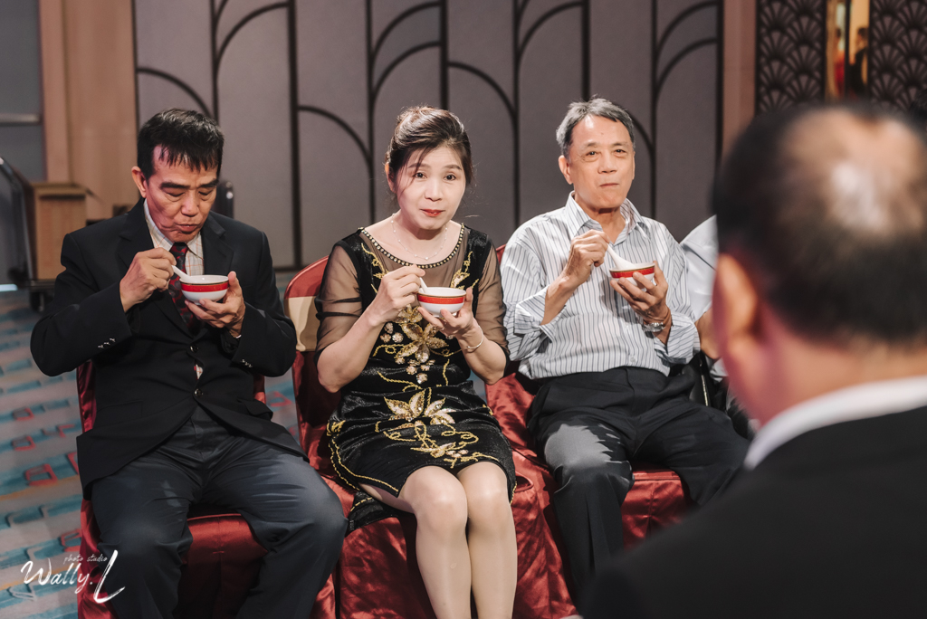 2021062104385478 婚禮紀錄｜高雄婚攝｜南部婚攝｜訂婚儀式｜類婚紗｜漢來大飯店巨蛋會館｜
