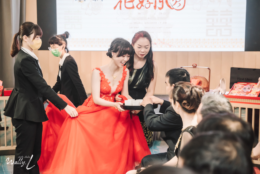 20210621044411100 婚禮紀錄｜高雄婚攝｜南部婚攝｜訂婚儀式｜類婚紗｜漢來大飯店巨蛋會館｜