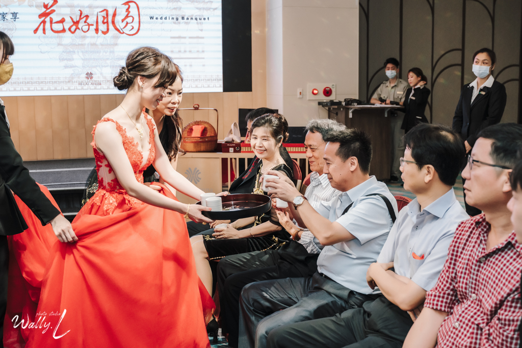 20210621044445100 婚禮紀錄｜高雄婚攝｜南部婚攝｜訂婚儀式｜類婚紗｜漢來大飯店巨蛋會館｜