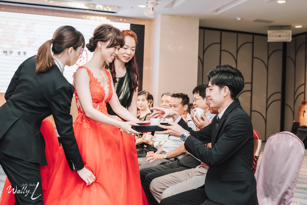 2021062104452022 婚禮紀錄｜高雄婚攝｜南部婚攝｜訂婚儀式｜類婚紗｜漢來大飯店巨蛋會館｜