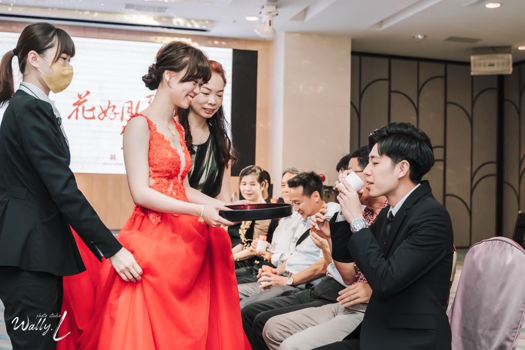 2021062104453517 婚禮紀錄｜高雄婚攝｜南部婚攝｜訂婚儀式｜類婚紗｜漢來大飯店巨蛋會館｜