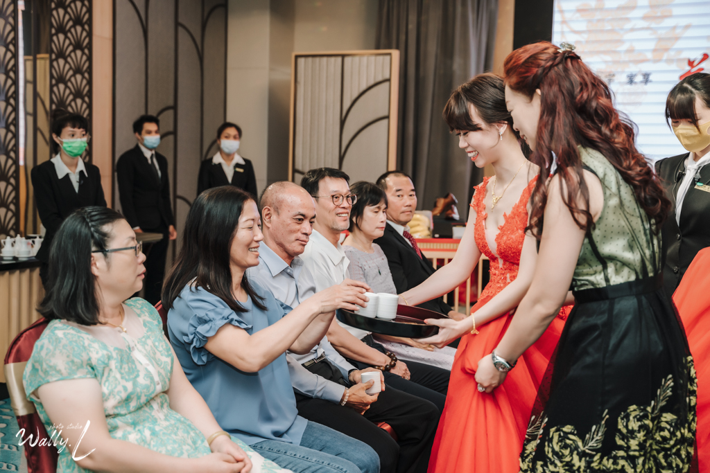 2021062104461567 婚禮紀錄｜高雄婚攝｜南部婚攝｜訂婚儀式｜類婚紗｜漢來大飯店巨蛋會館｜
