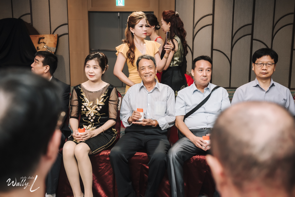 2021062104462868 婚禮紀錄｜高雄婚攝｜南部婚攝｜訂婚儀式｜類婚紗｜漢來大飯店巨蛋會館｜