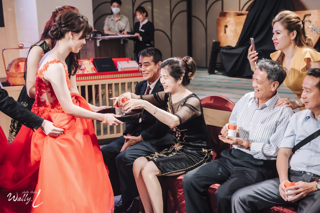 2021062104465541 婚禮紀錄｜高雄婚攝｜南部婚攝｜訂婚儀式｜類婚紗｜漢來大飯店巨蛋會館｜