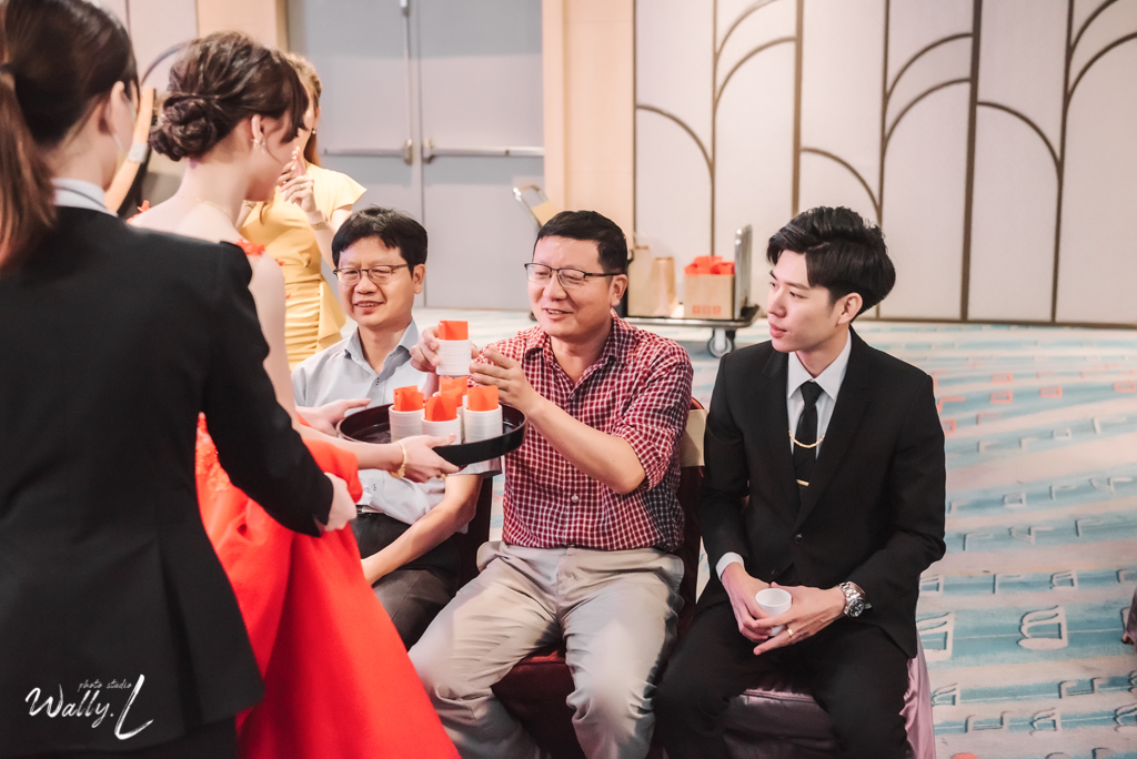 2021062104472985 婚禮紀錄｜高雄婚攝｜南部婚攝｜訂婚儀式｜類婚紗｜漢來大飯店巨蛋會館｜