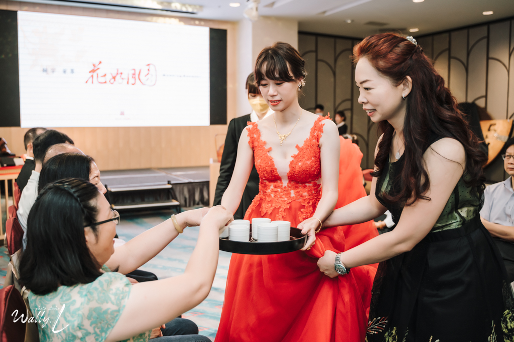 2021062104483995 婚禮紀錄｜高雄婚攝｜南部婚攝｜訂婚儀式｜類婚紗｜漢來大飯店巨蛋會館｜